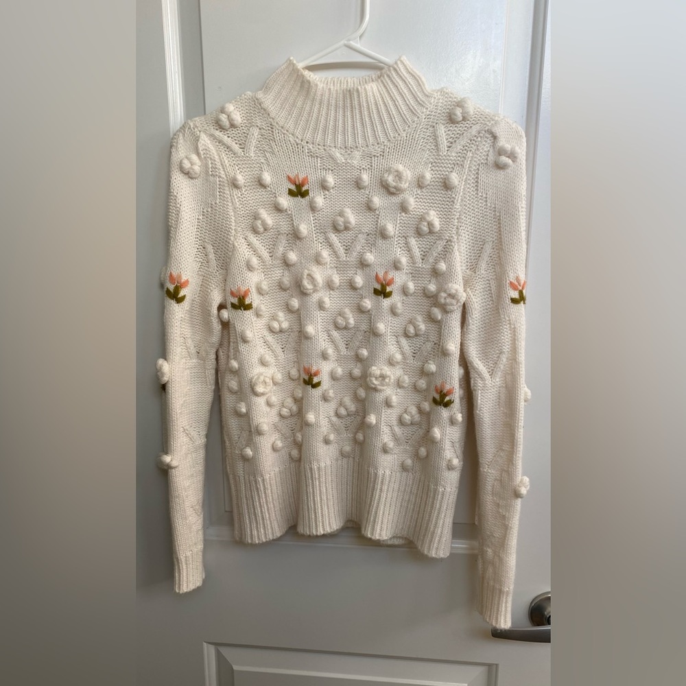 Sfera (Spanish brand) white knit sweater with flowers